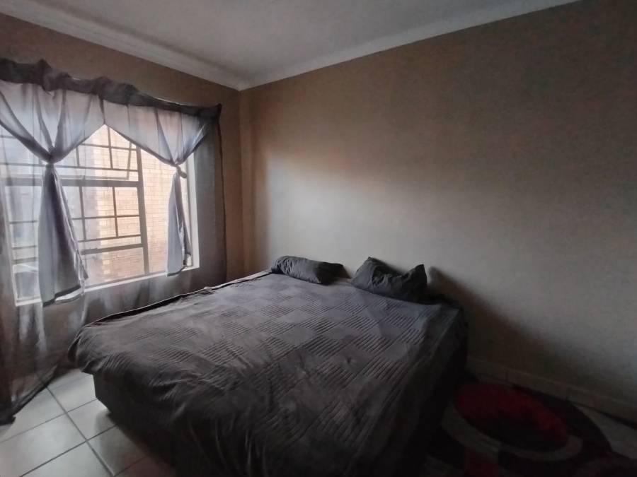 2 Bedroom Property for Sale in Lower Bo-dorp North West